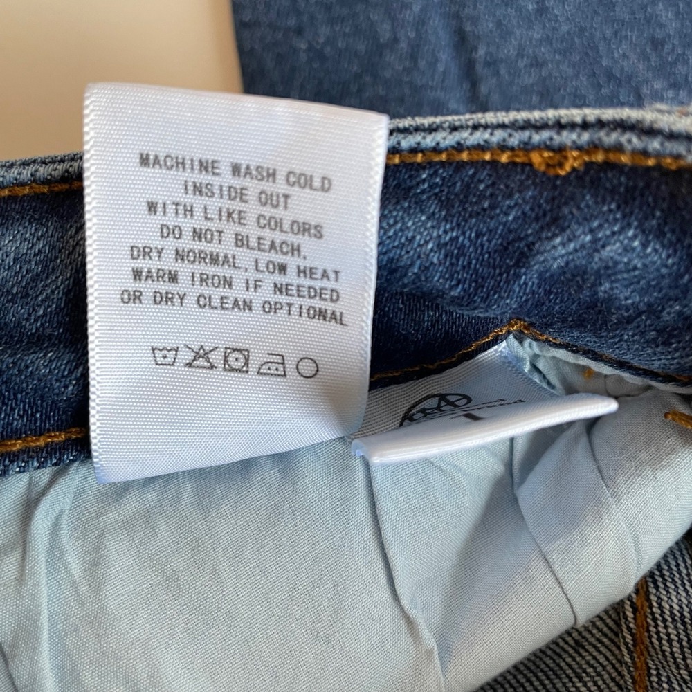 I&M BLACK LABEL Women's Blue Distressed Skinny Jeans Raw Hem Size 1 - Picture 7 of 7